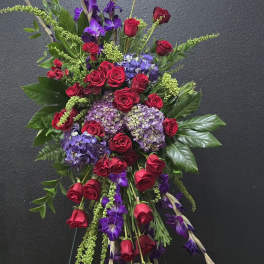 Elegant Red Rose & Hydrangea Sympathy Spray