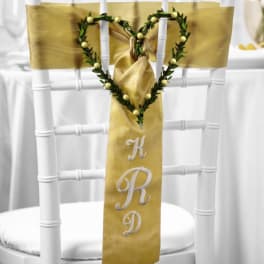 FTD Steal My Heart Chair Decor