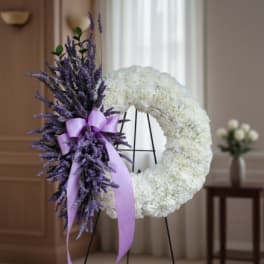 Graceful Remembrance Wreath