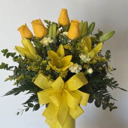AMARILLO BLOOM BOUQUET
