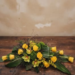 Olympia Flowers – Artful Yellow Roses and Green Orchids