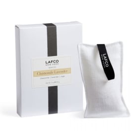 Boxed lavender sachet with a white fabric pouch