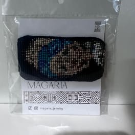Beaded bracelet in plastic packaging with a Magaria card