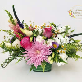 Long Beach Garden Arrangement - Fresh, wild and fun