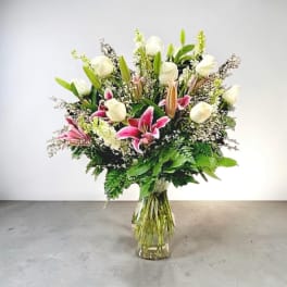 One Dozen White Roses with a Flair