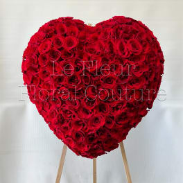 Red Rose Memorial Heart