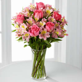 Dreamland Pink Rose Bouquet with Vase