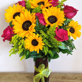 Red Rose And Sunflower Bouquet