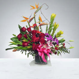 Wonderful Artistry by D'Lily's Flowers