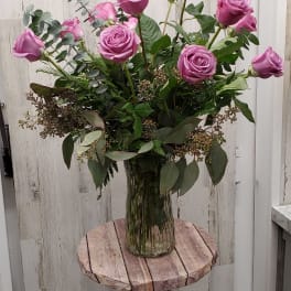 Caterina - Dozen Premium Lavender Roses