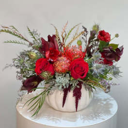 Ceramic Pumpkin with fall flowers ™