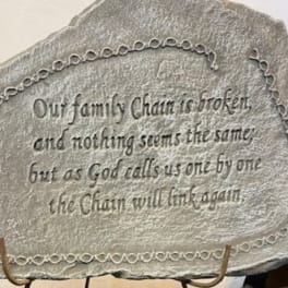 Family Chain Broken (Gray)