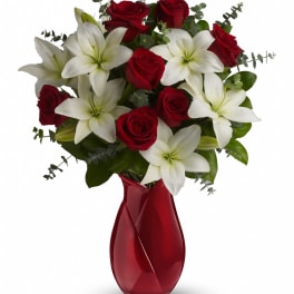 Teleflora's Look of Love Bouquet