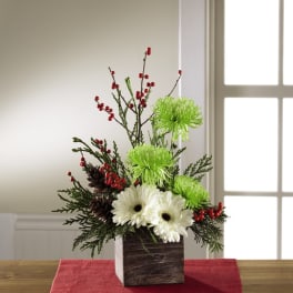 The FTD¨ Winter Eleganceª Bouquet
