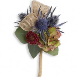 Accent on Midnight Wanderings Boutonniere