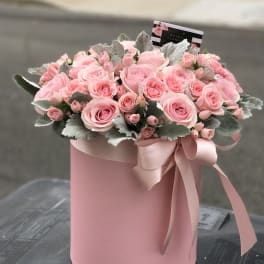 Roses and Dusty Miller box