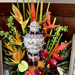 Custom Urn tropical spray