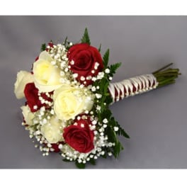 Bouquet of red and white roses with baby's breath