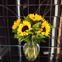 Smiling Sunflower Bouquet