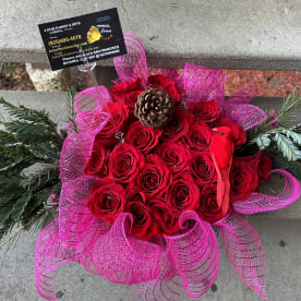 5 Pink Spray-Roses w/ Hypericum & Eucalyptus - Wristlet Corsage in San  Ramon, CA