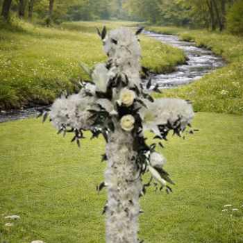 K641 Heavenly Peace 36" Cross Easel