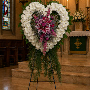K624 Open Heart Tribute Wreath with Cluster