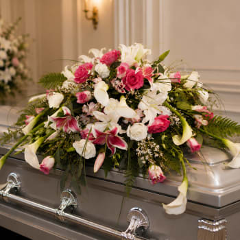 K605 Casket Spray