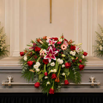 K634 Red & White Mixed Casket Spray