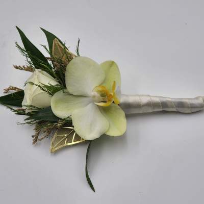 Monarch's Choice Boutonniere
