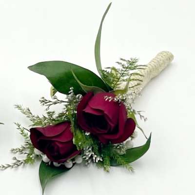 Classy & Pearls Boutonniere