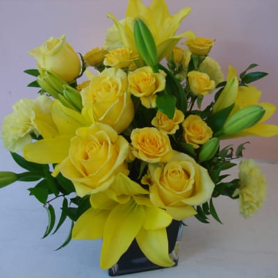 Sunshine in SF Flowers by Fillmore Florist in San Francisco