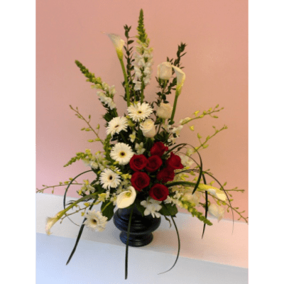 Attractive Floral Display - W422