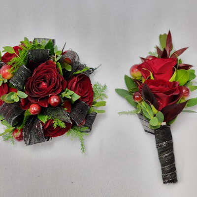 Wednesday Boutonniere and Wristlet Set