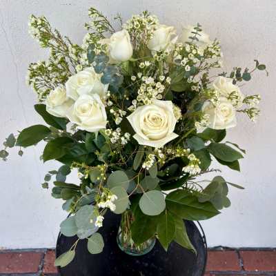White Dozen Roses