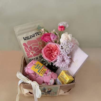 Carrie Candy Basket