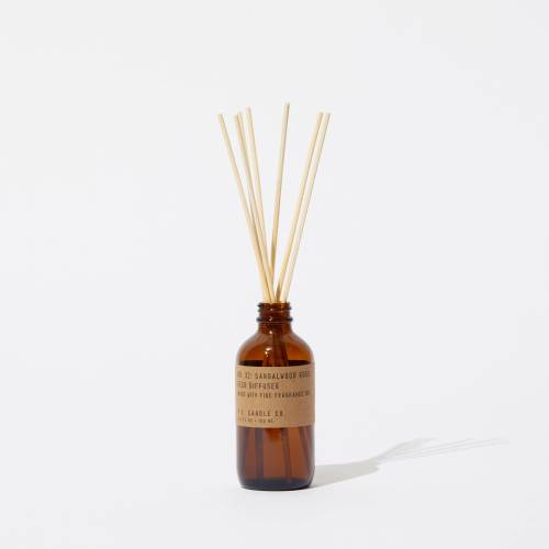 Amber reed diffuser bottle with wooden sticks