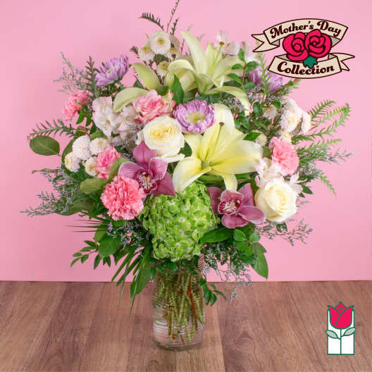 Beretania's Luminous Bouquet (Lily Color May Vary)