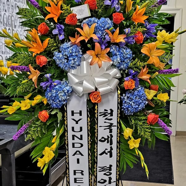 [TT-ANC118]: GRAND FAREWELL STANDING SPRAY