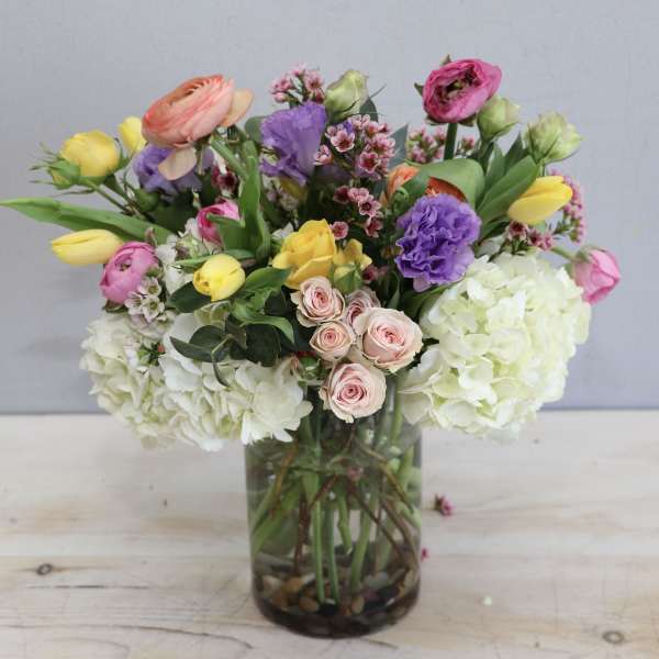 Spring Hues - My Glendale Florist