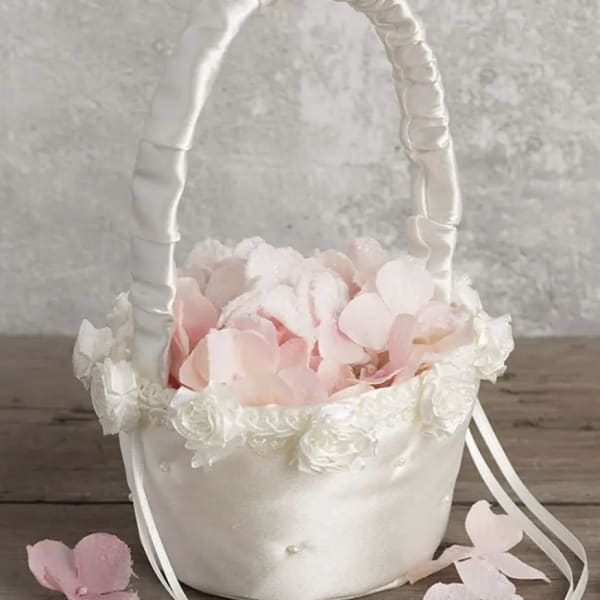FlowerGirl Basket with RosePetals