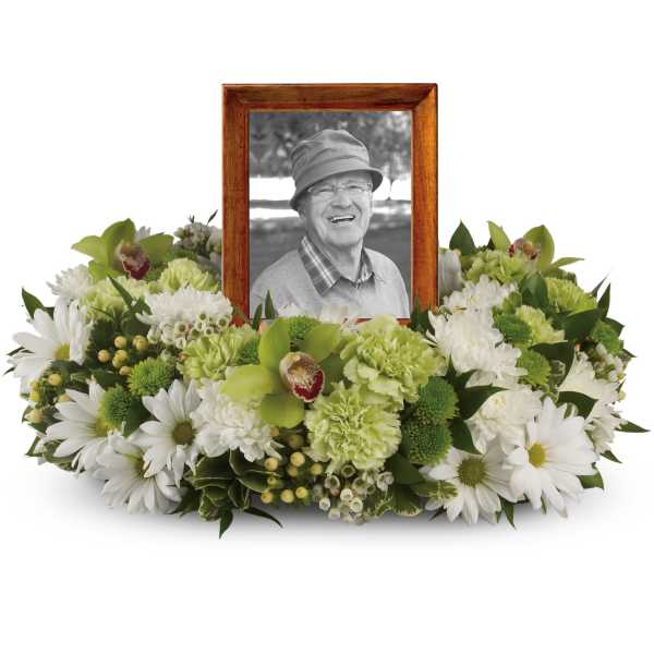 Garden Wreath by Teleflora