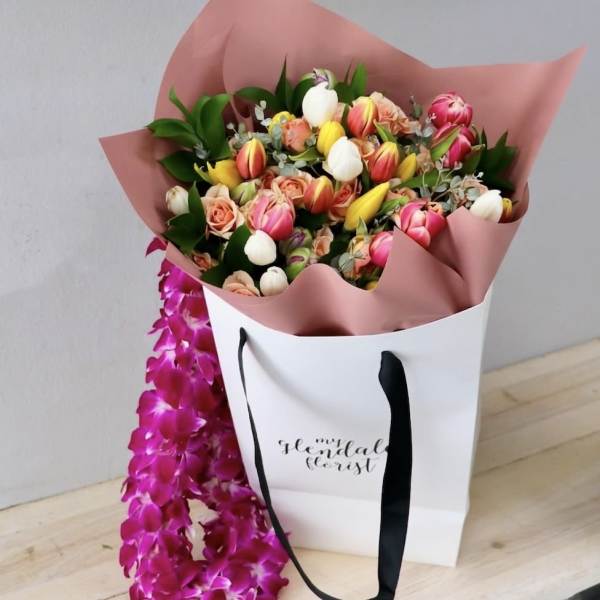 Lei and Bouquet Special