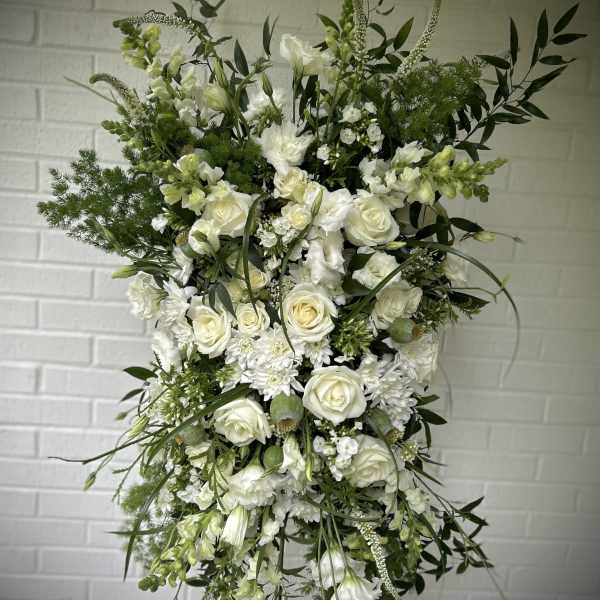 In Memory-Custom Easel Spray-Personalized Designs Vary