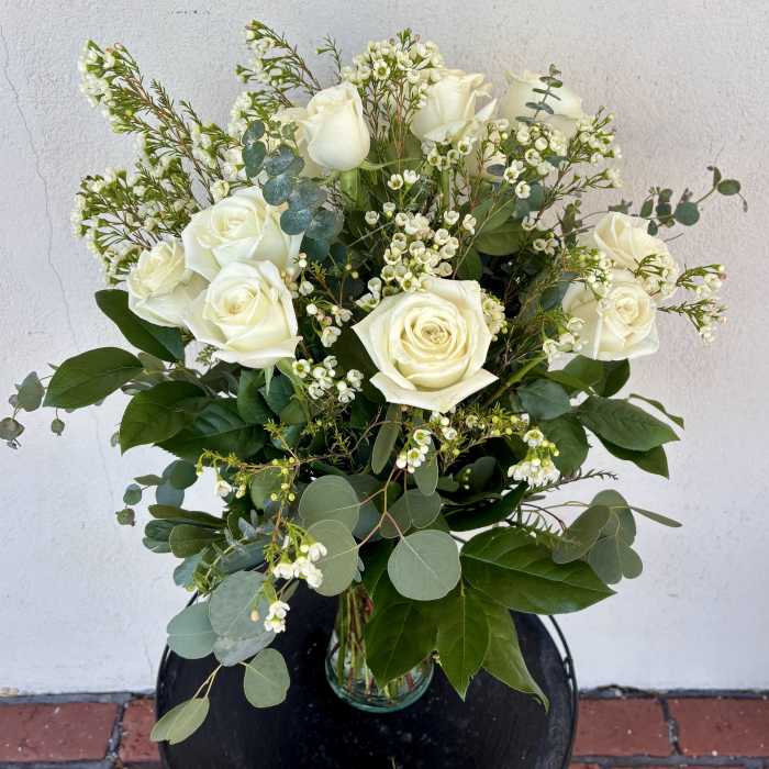 White Dozen Roses