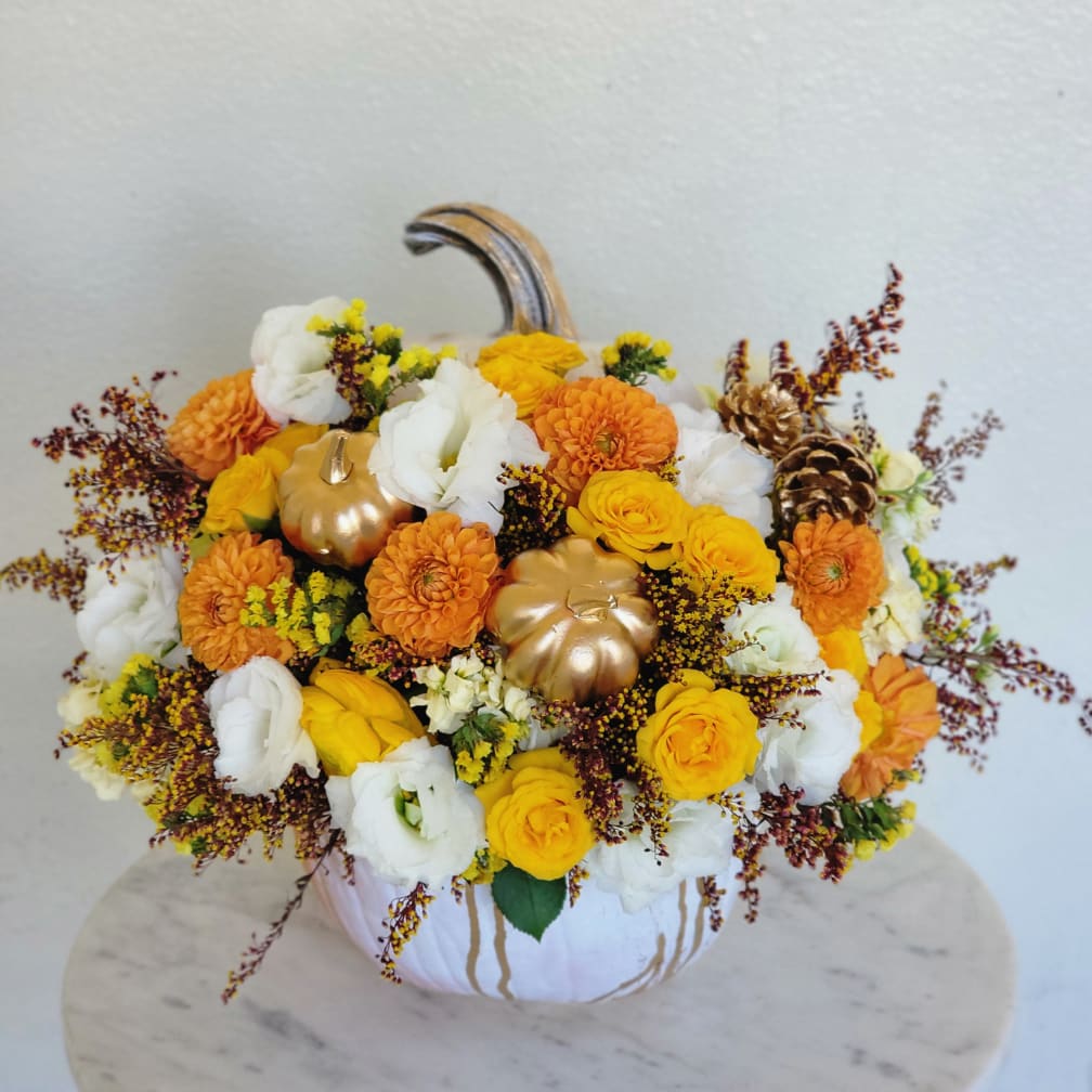 Calabasas Florist Flower Delivery by The Flowers