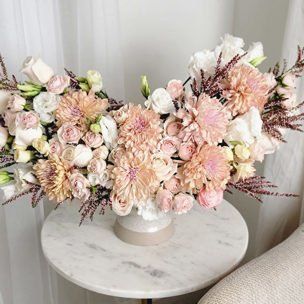 Calabasas Florist Flower Delivery by The Flowers