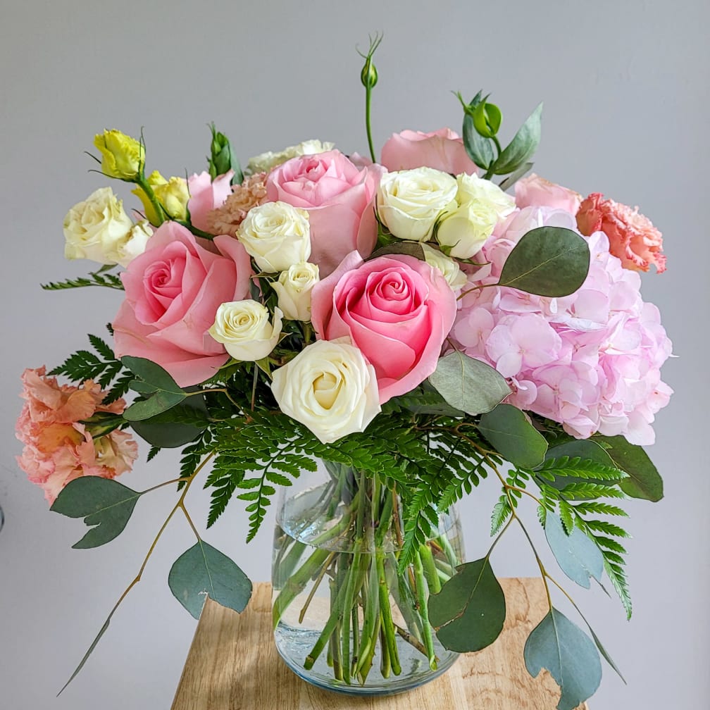 LEANDER Florist | Flower Delivery by Vesna Blooms