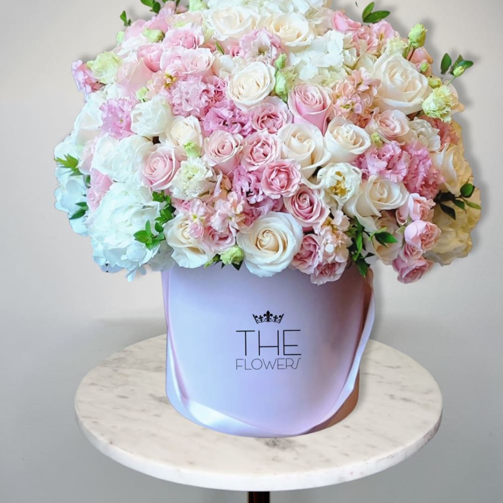 Calabasas Florist Flower Delivery by The Flowers