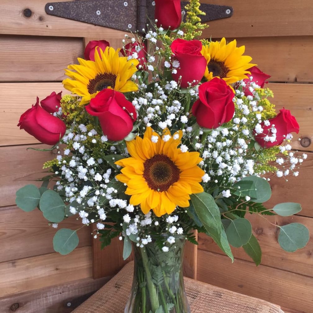 La Plata Florist Flower Delivery by Gateway Florist