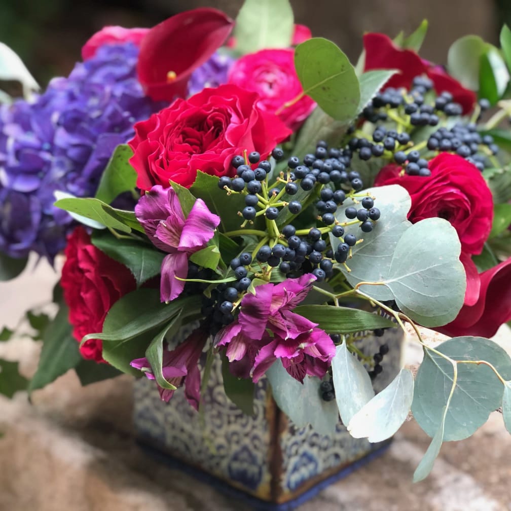 Philadelphia Florist Flower Delivery by Nature's Gallery Florist, Inc.